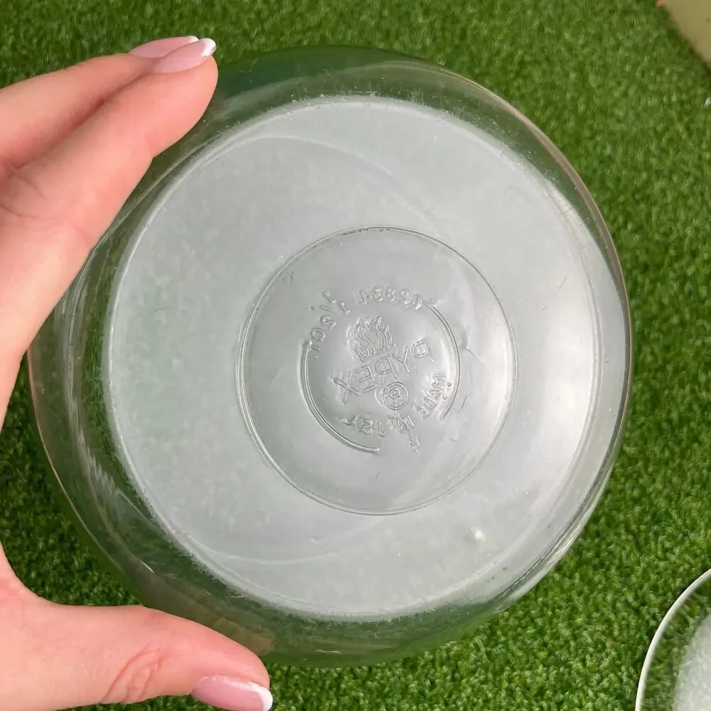 Vintage Pyrex Clear Glass Storage Jar with a Lid 1.5L